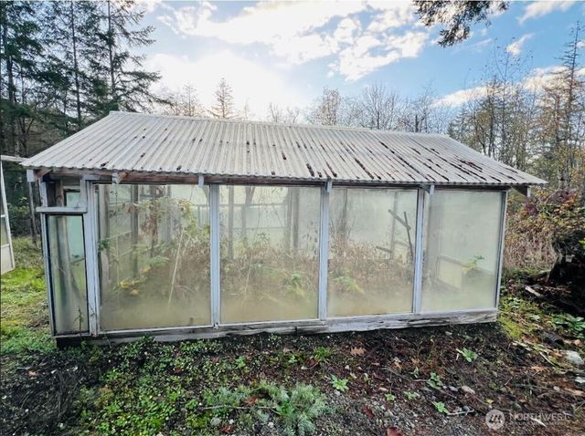 1412 Centralia Alpha Road, Chehalis, WA 98532