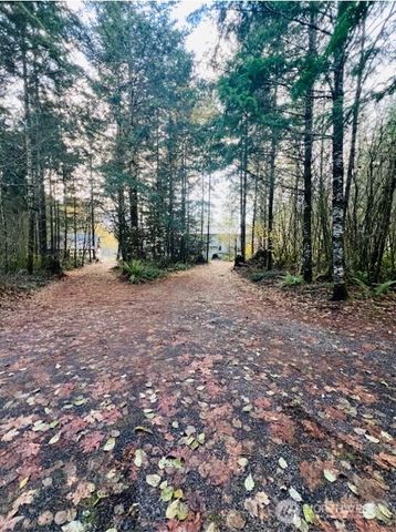 1412 Centralia Alpha Road, Chehalis, WA 98532