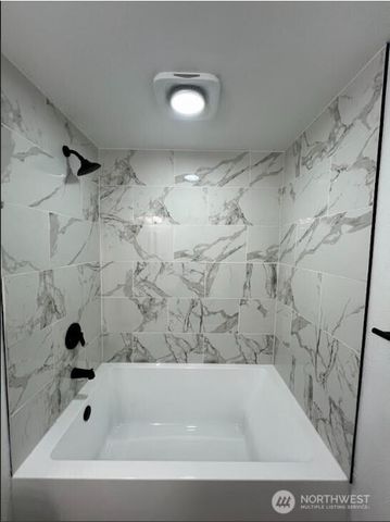 1412 Centralia Alpha Road, Chehalis, WA 98532