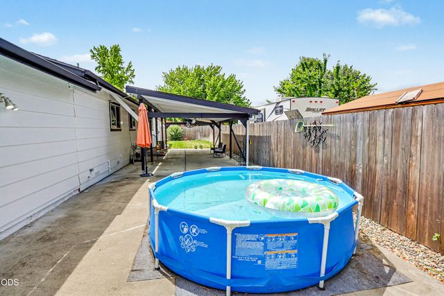 120 Neila Lane, Grants Pass, OR 97527