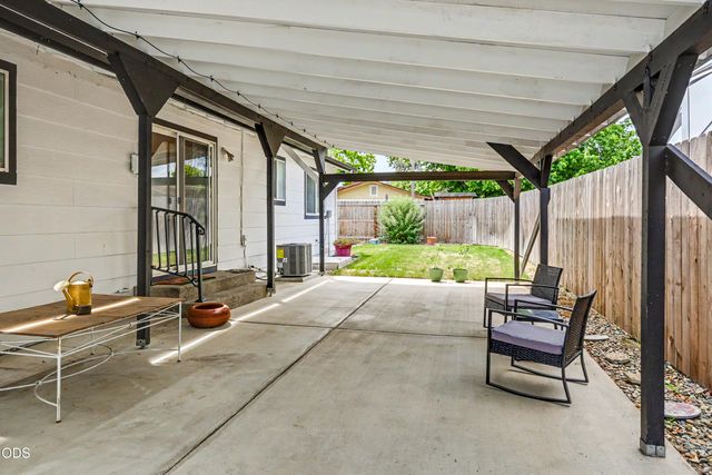 120 Neila Lane, Grants Pass, OR 97527