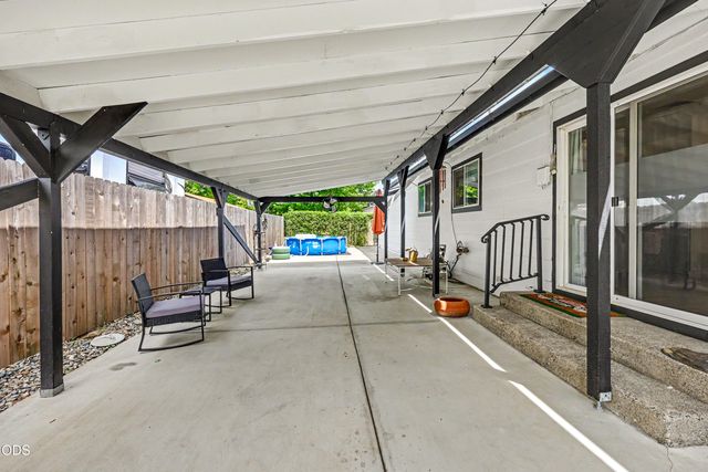 120 Neila Lane, Grants Pass, OR 97527