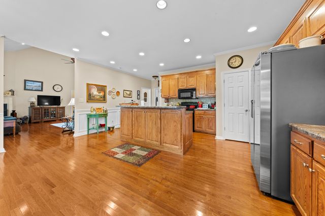 745 Brookside Dr, Lewisburg, TN 37091