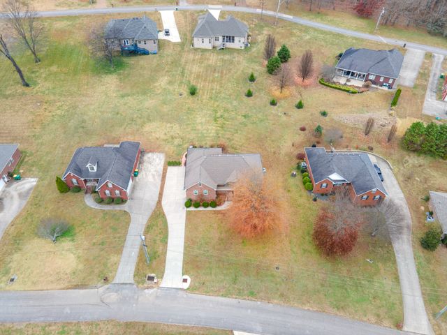 745 Brookside Dr, Lewisburg, TN 37091