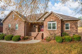 745 Brookside Dr, Lewisburg, TN 37091