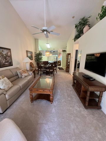 8100 Summer Shores Drive, Delray Beach, FL 33446