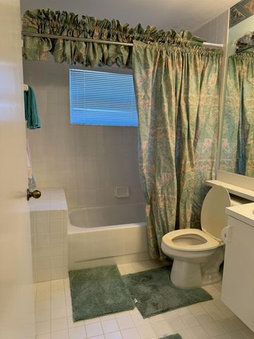 8100 Summer Shores Drive, Delray Beach, FL 33446