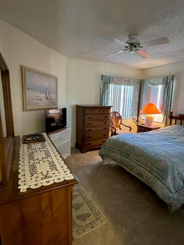 8100 Summer Shores Drive, Delray Beach, FL 33446