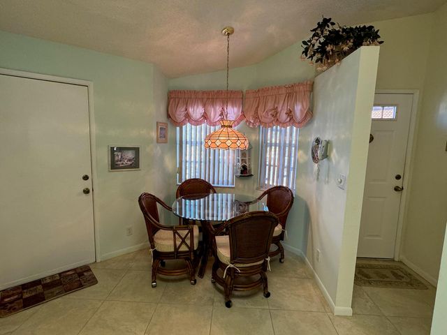 8100 Summer Shores Drive, Delray Beach, FL 33446