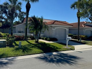 8100 Summer Shores Drive, Delray Beach, FL 33446