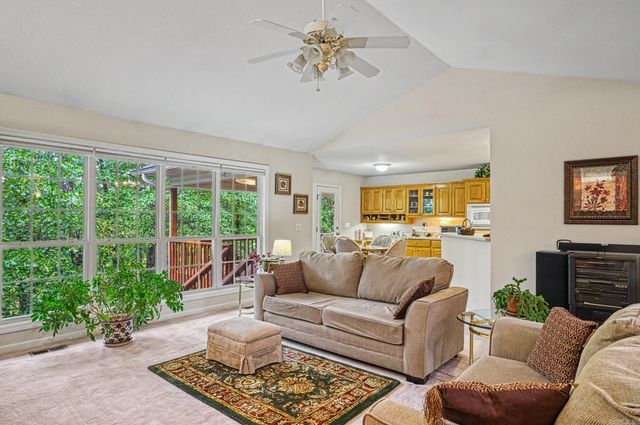 13 Veranillo Drive, Hot Springs Village, AR 71909