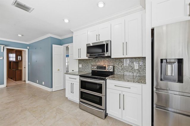 2810 NE 52nd Street, Fort Lauderdale, FL 33308