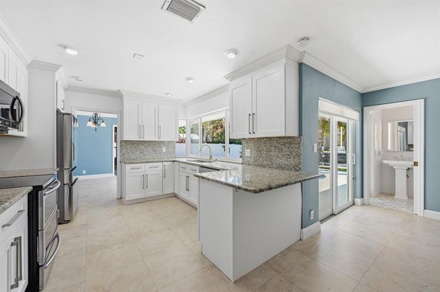 2810 NE 52nd Street, Fort Lauderdale, FL 33308