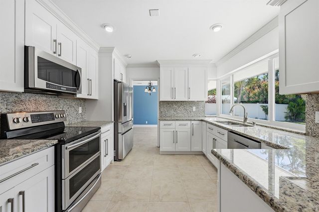 2810 NE 52nd Street, Fort Lauderdale, FL 33308