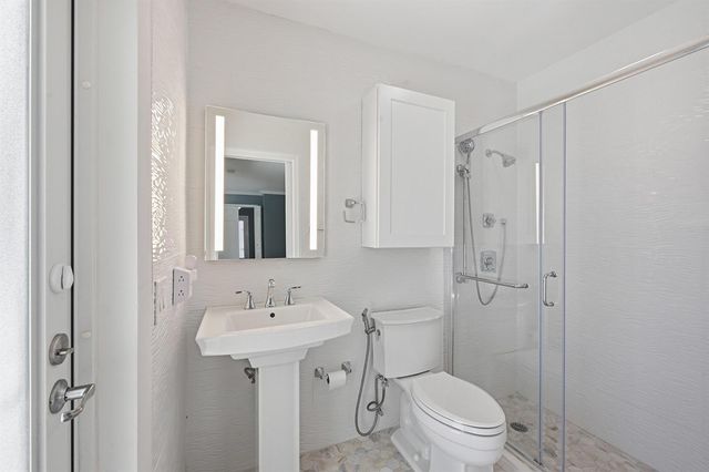 2810 NE 52nd Street, Fort Lauderdale, FL 33308