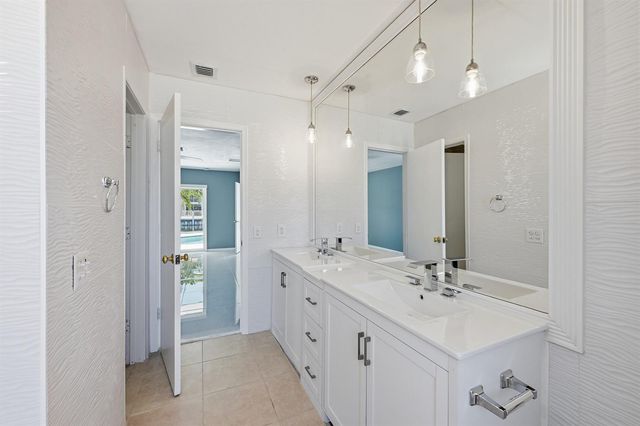2810 NE 52nd Street, Fort Lauderdale, FL 33308