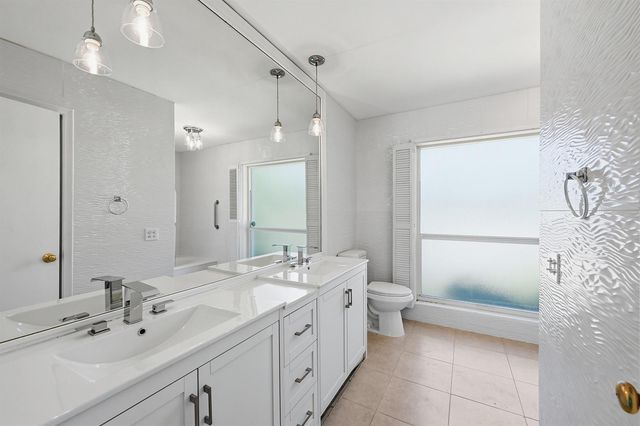 2810 NE 52nd Street, Fort Lauderdale, FL 33308