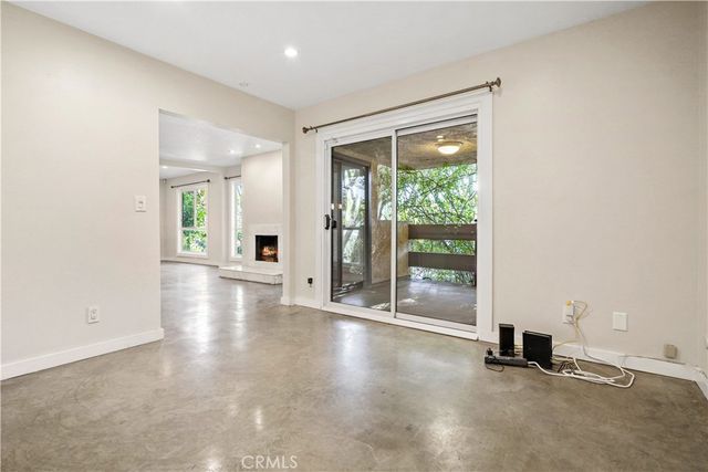 9025 Keith Avenue 101, West Hollywood, CA 90069