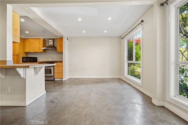 9025 Keith Avenue 101, West Hollywood, CA 90069