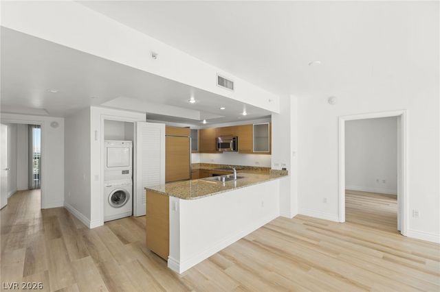 222 Karen Avenue 1702, Las Vegas, NV 89109