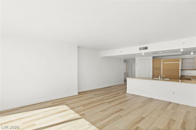 222 Karen Avenue 1702, Las Vegas, NV 89109