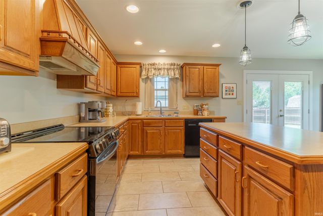 8012 Talbert Court, Newburgh, IN 47630