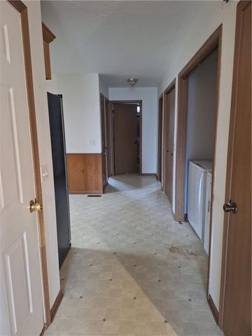 2 W Red Bud Lane, Trimble, MO 64492