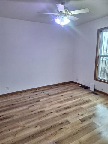 2 W Red Bud Lane, Trimble, MO 64492