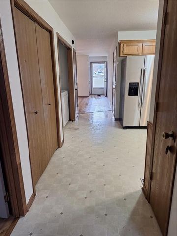 2 W Red Bud Lane, Trimble, MO 64492