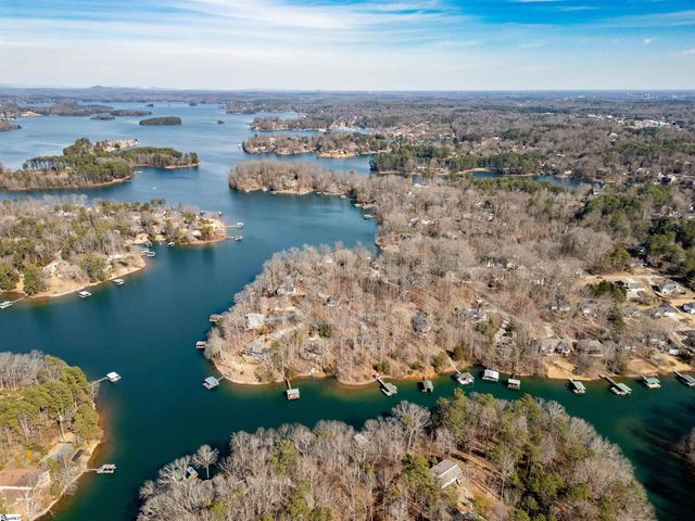 111 Shorecrest Drive, Seneca, SC 29672