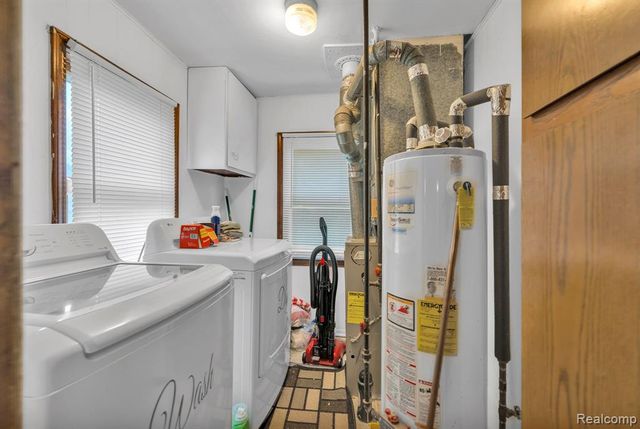 11063 Jackson Street, Taylor, MI 48180