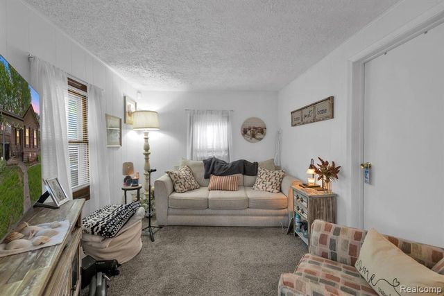 11063 Jackson Street, Taylor, MI 48180