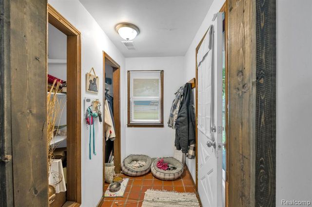 11063 Jackson Street, Taylor, MI 48180