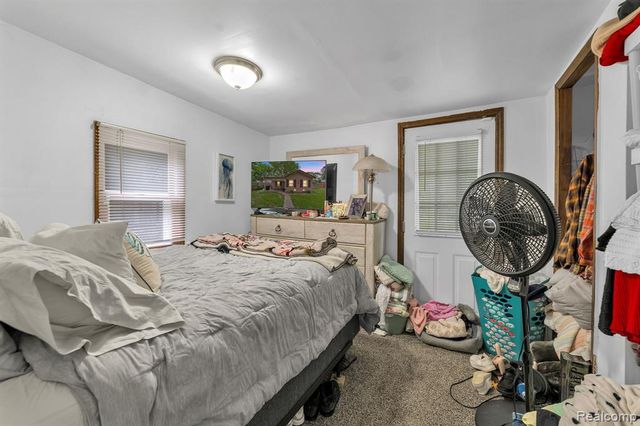 11063 Jackson Street, Taylor, MI 48180