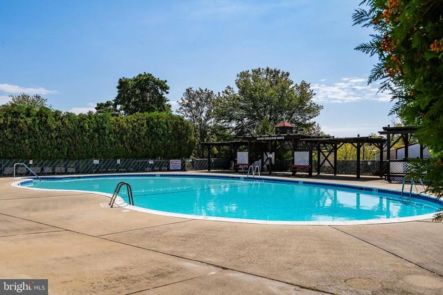 31 JERICHO RD, Toms River, NJ 08757