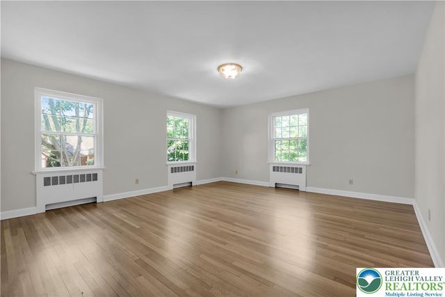 1942 Sycamore Street, Bethlehem City, PA 18017