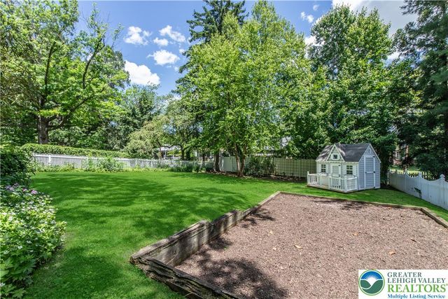 1942 Sycamore Street, Bethlehem City, PA 18017