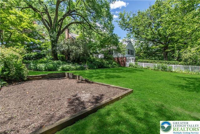 1942 Sycamore Street, Bethlehem City, PA 18017