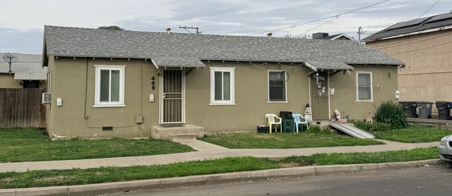 447 W Maple Street, Exeter, CA 93221