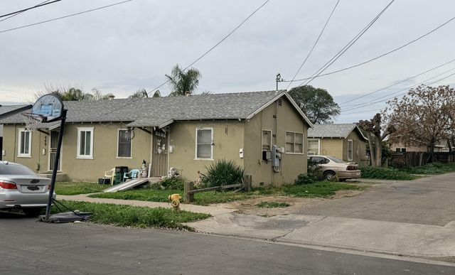 447 W Maple Street, Exeter, CA 93221