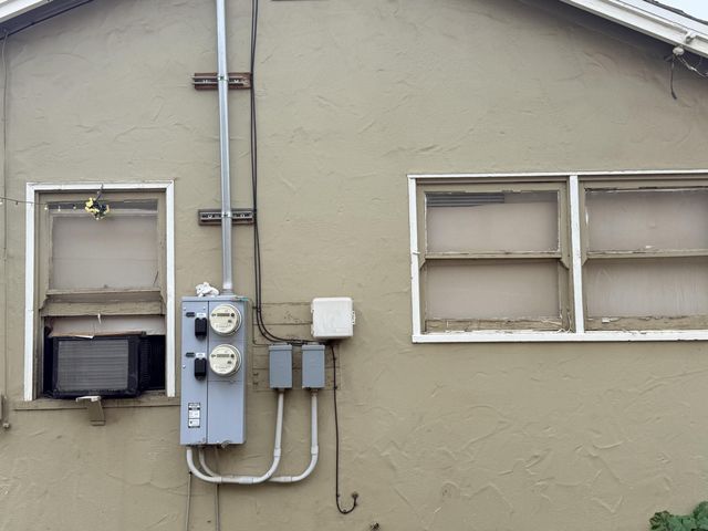 447 W Maple Street, Exeter, CA 93221