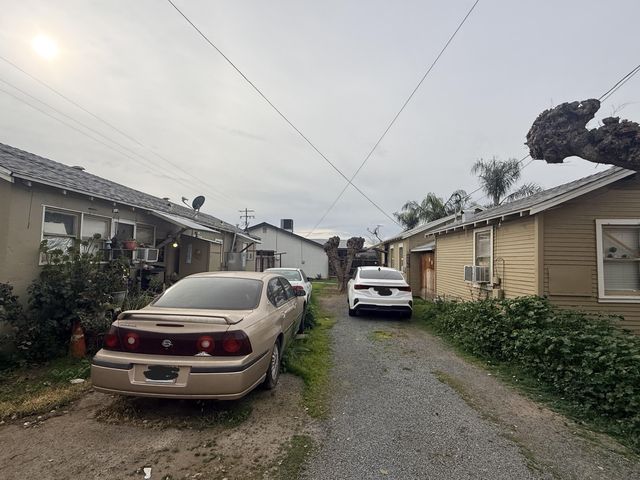 447 W Maple Street, Exeter, CA 93221