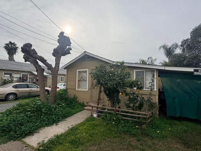 447 W Maple Street, Exeter, CA 93221