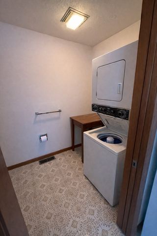 35 Whitney Street 33, Lowell, MA 01850