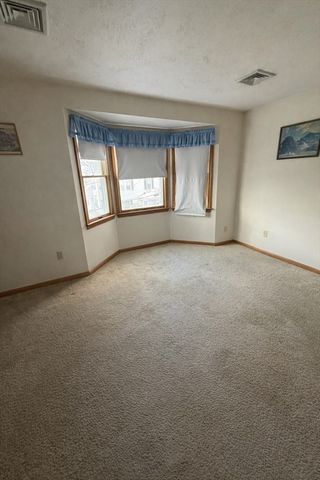 35 Whitney Street 33, Lowell, MA 01850