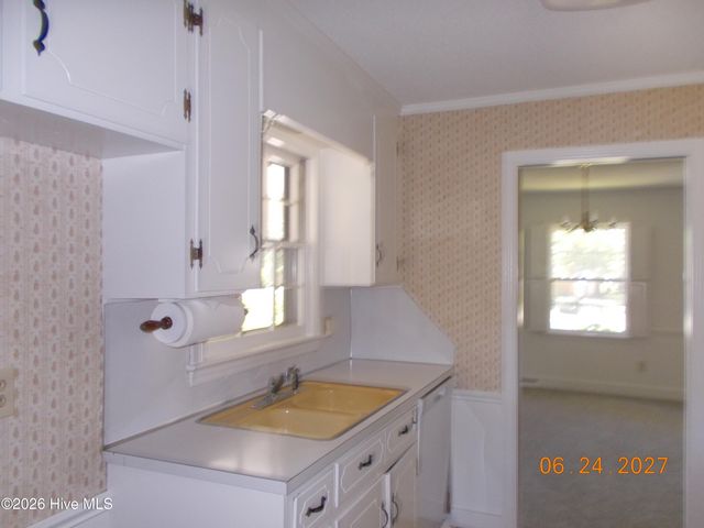 2209 Stanton Road, Kinston, NC 28504