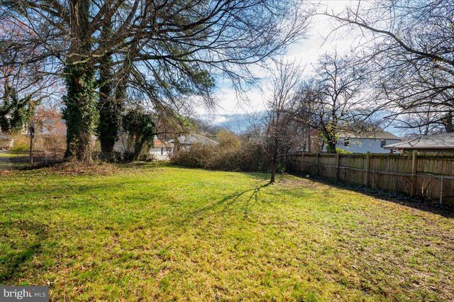 9737 52ND AVE, College Park, MD 20740