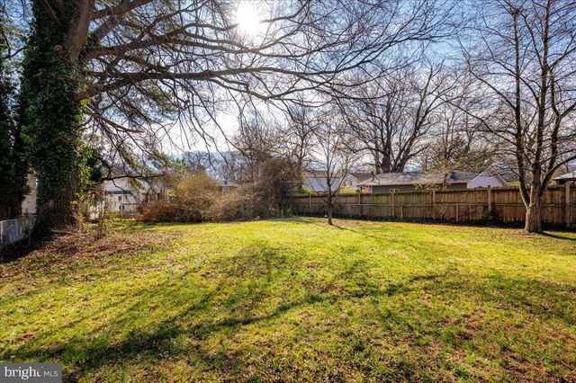 9737 52ND AVE, College Park, MD 20740