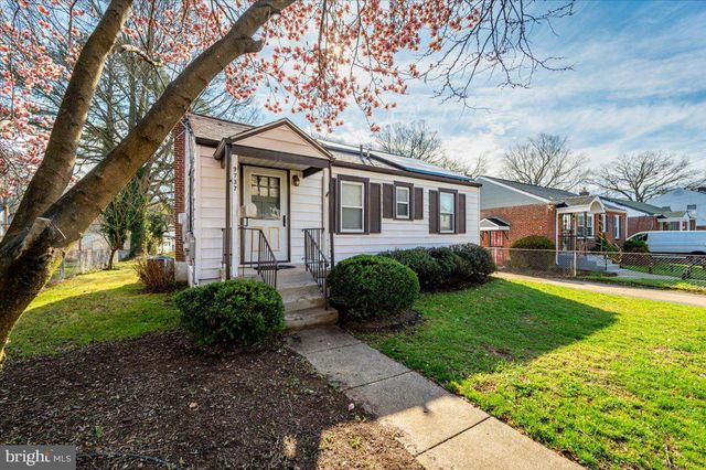 9737 52ND AVE, College Park, MD 20740