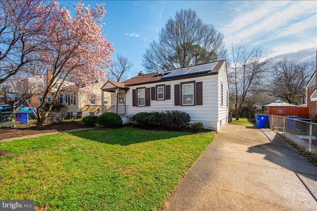 9737 52ND AVE, College Park, MD 20740